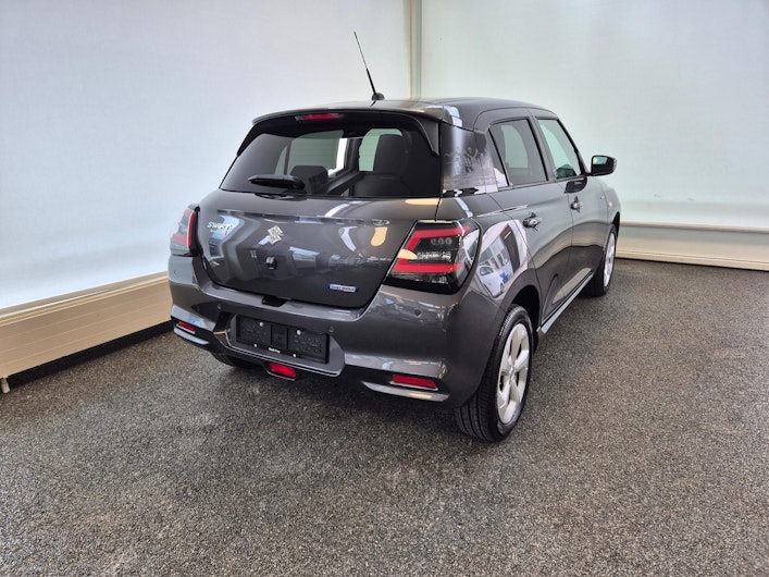 immagine del veicolo SUZUKI SWIFT