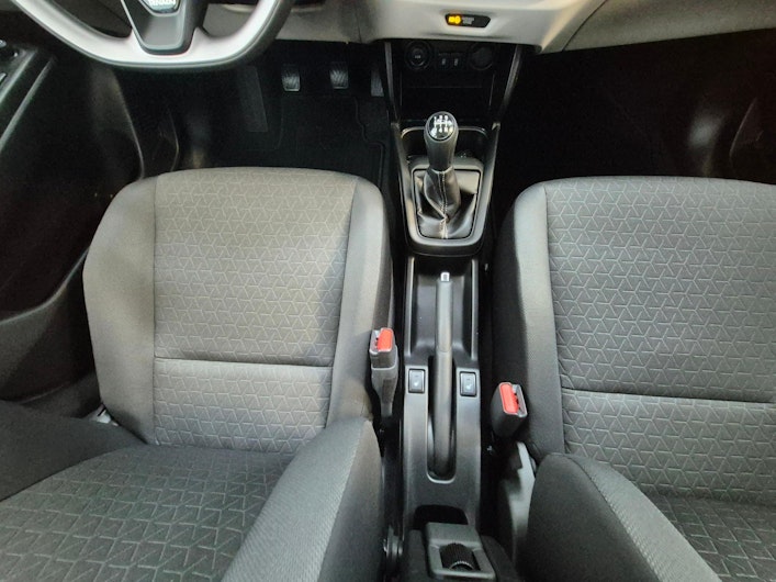 immagine del veicolo SUZUKI SWIFT