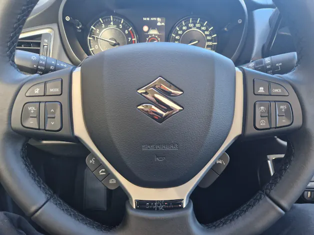 Suzuki S-Cross 1.4 T Sakura Top Hybrid 4x4