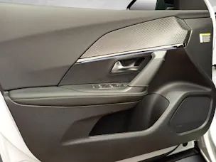Peugeot 2008 e-GT 54kWh