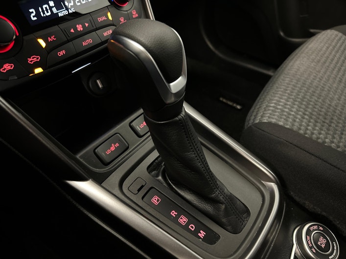 Fahrzeugbild SUZUKI S-CROSS