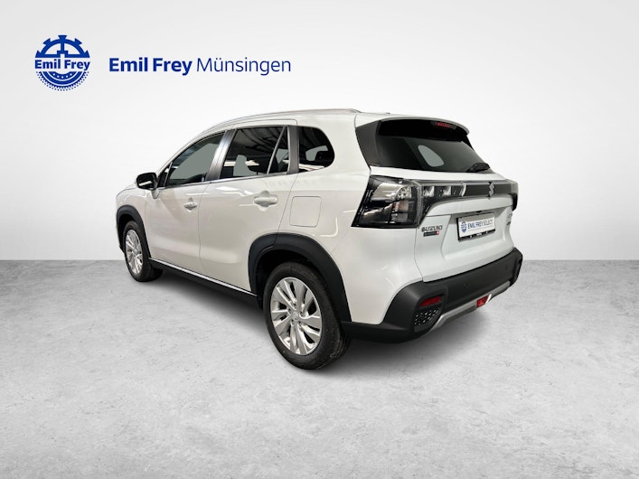 Fahrzeugbild SUZUKI S-CROSS