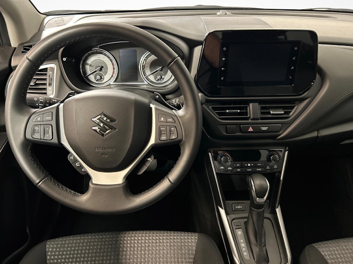 Fahrzeugbild SUZUKI S-CROSS