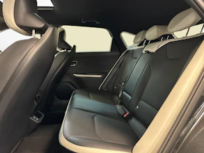 https://vehicle.imgix.net/4206590/d208f515-a22d-42ea-81bb-21d829c115bc.jpg