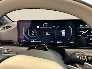 https://vehicle.imgix.net/4206590/df509e3c-79b6-4375-ad52-47e7eebab2be.jpg