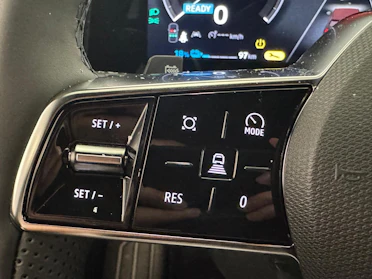 MITSUBISHI ECLIPSE CROSS 10