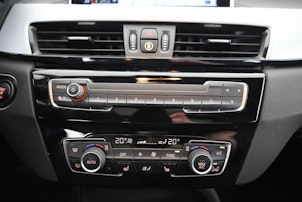 Fahrzeugbild BMW X1 18i sDrive