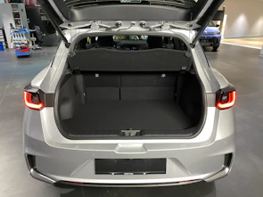 Fahrzeugbild LEXUS LBX 1.5 Hybrid Relax AWD