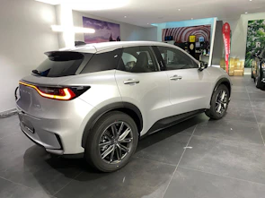 Fahrzeugbild LEXUS LBX 1.5 Hybrid Relax AWD