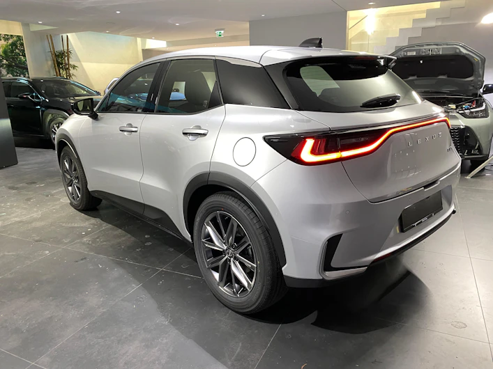 Fahrzeugbild LEXUS LBX