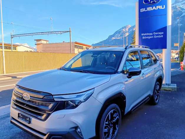 Subaru Forester Station 2.0i e-Boxer Swiss Plus