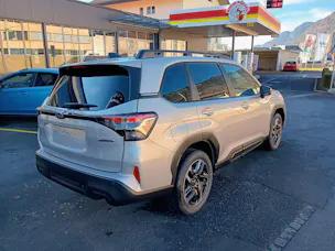 Subaru Forester Station 2.0i e-Boxer Swiss Plus