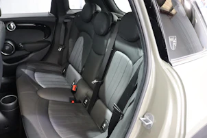 immagine del veicolo MINI F55 2.0i Cooper S SDKG