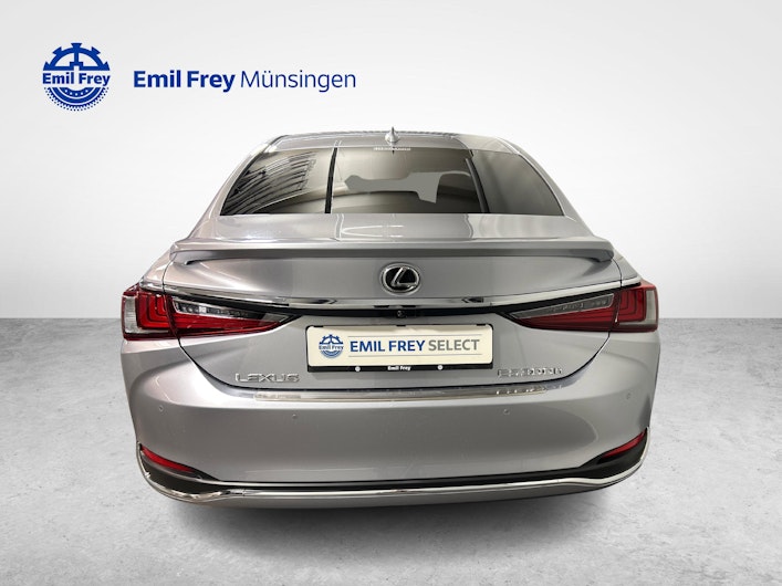 immagine del veicolo LEXUS ES