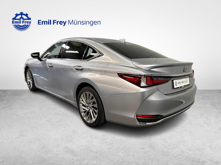 immagine del veicolo LEXUS ES