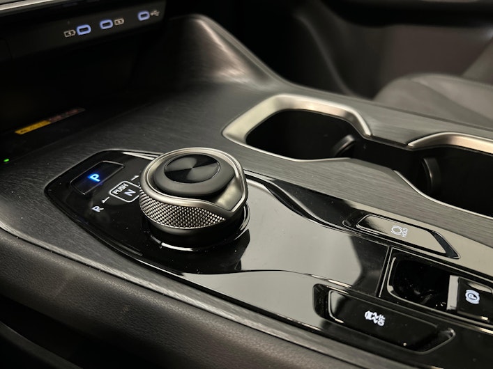 immagine del veicolo LEXUS RZ