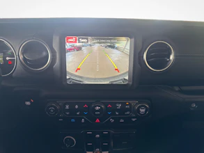 https://vehicle.imgix.net/4206914/4bf6a919-4cf7-497f-b71c-c1d6f13a530a.jpg