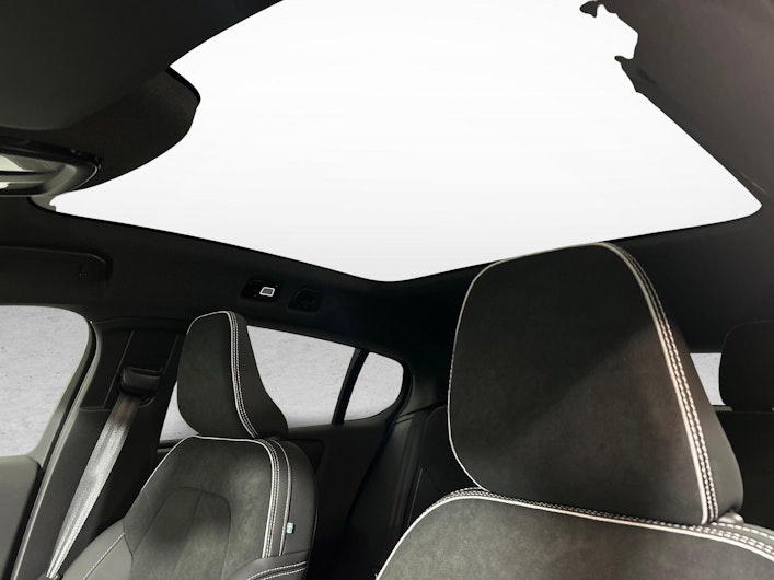 Fahrzeugbild VOLVO C40