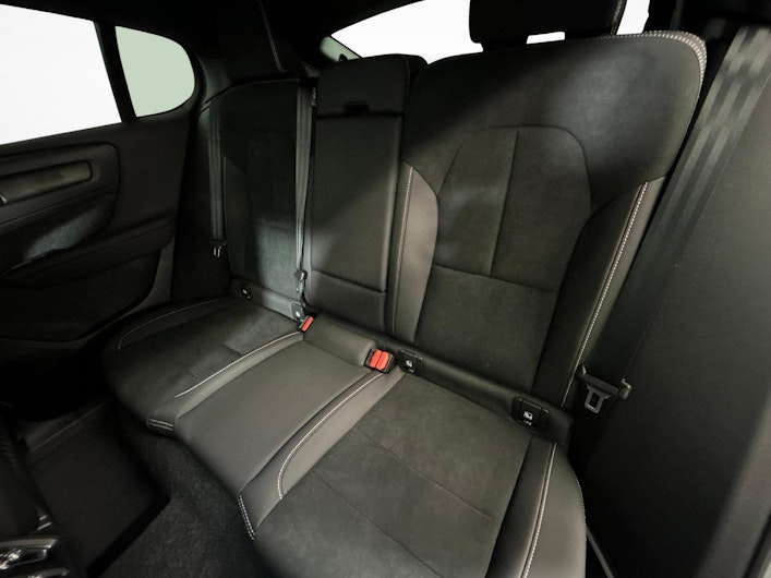 Fahrzeugbild VOLVO C40