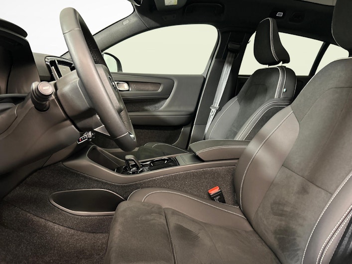 Fahrzeugbild VOLVO C40