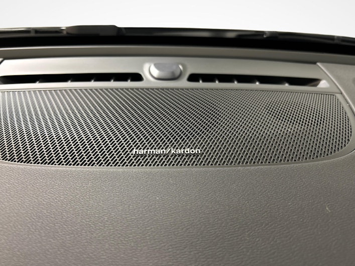 Fahrzeugbild VOLVO C40