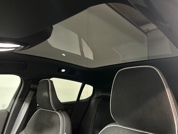 Fahrzeugbild VOLVO C40