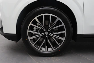 https://vehicle.imgix.net/4206959/cdf509a3-1d8b-4cd9-81d9-43517ef5f872.JPG