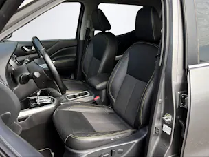 Nissan Navara 2.3 dCi Double Cab N-Guard