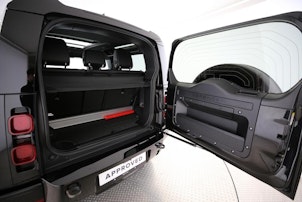 Fahrzeugbild LAND ROVER Defender 90 3.0 D I6 X-Dynamic S
