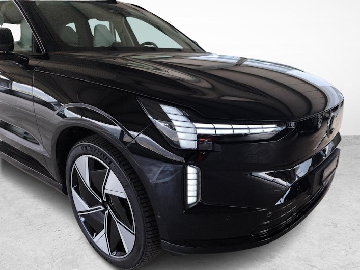 immagine del veicolo VOLVO EX 90