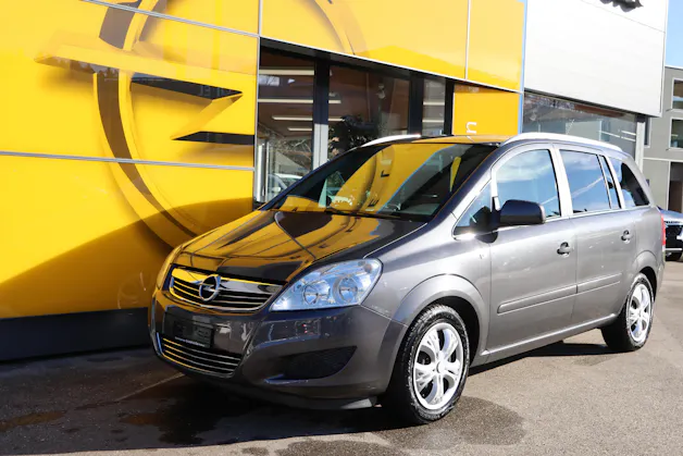Opel Zafira 2.2 16V Direct Enjoy