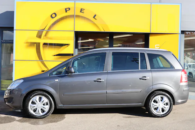 Opel Zafira 2.2 16V Direct Enjoy