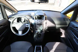 Opel Zafira 2.2 16V Direct Enjoy