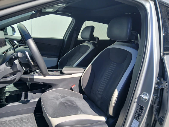 Fahrzeugbild 6 Fahrzeugbild 6