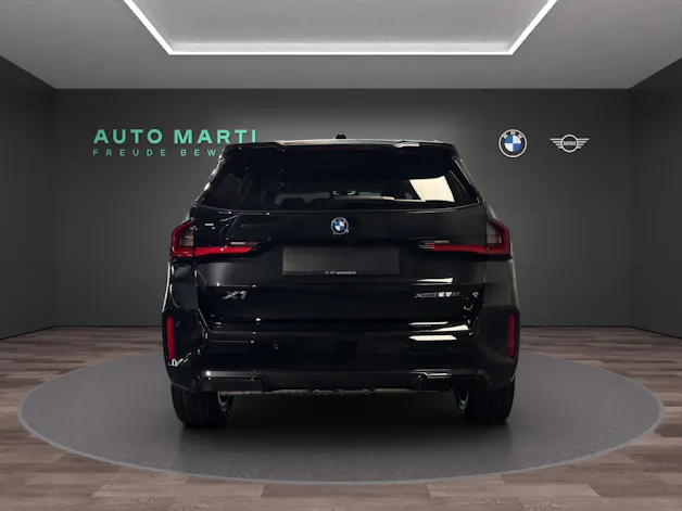 BMW X1 20d xDrive paddles