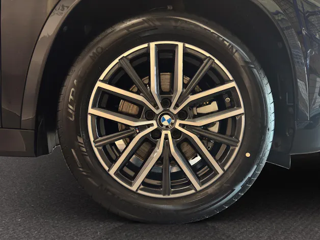 BMW X1 20d xDrive paddles