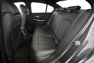 BMW 330e xDrive SAG