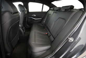 https://vehicle.imgix.net/4207114/14c4ba46-8f93-4871-94e1-cc7c11cc7dd6.jpg