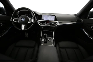https://vehicle.imgix.net/4207114/329c8dda-14db-4be7-add1-340614733bd0.jpg
