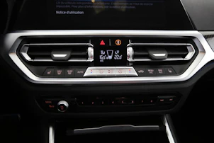 Fahrzeugbild BMW 330e xDrive SAG