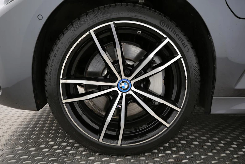 Fahrzeugbild BMW 3 SERIES