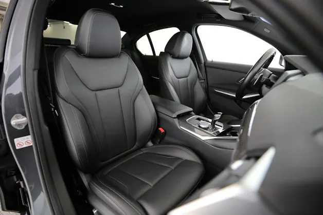 BMW 330e xDrive SAG