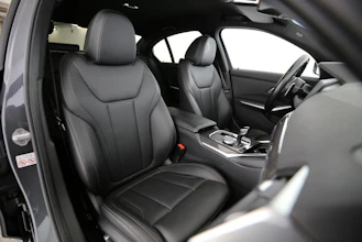 https://vehicle.imgix.net/4207114/c2bd70b9-cf0c-46a1-9e48-90d8941244c9.jpg