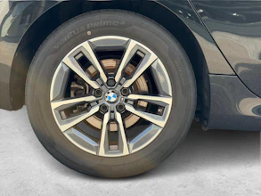 https://vehicle.imgix.net/4207179/09290b9c-72d9-4fde-9db4-b6868ed71918.jpg