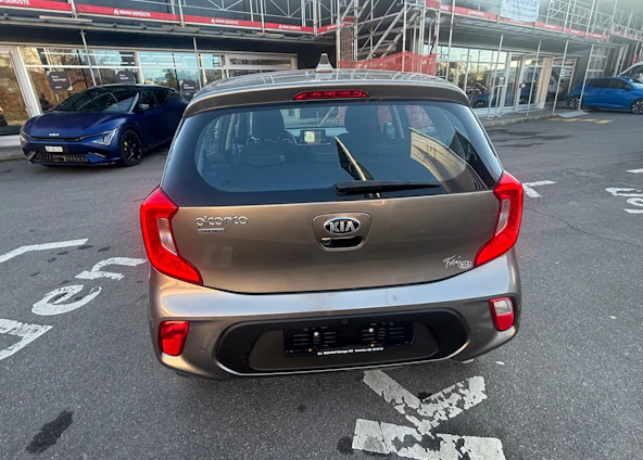 image du véhicule 4 image du véhicule 4