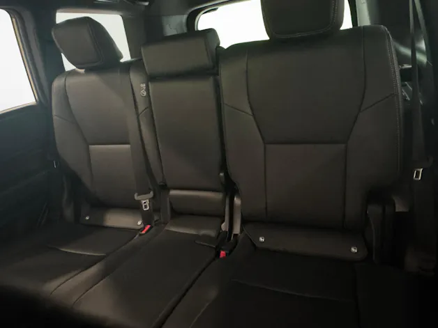 Toyota Land Cruiser 2.8 D 48V Style