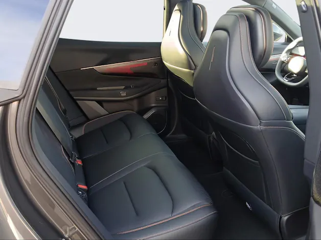 Lynk & Co 08 1.5 PHEV More