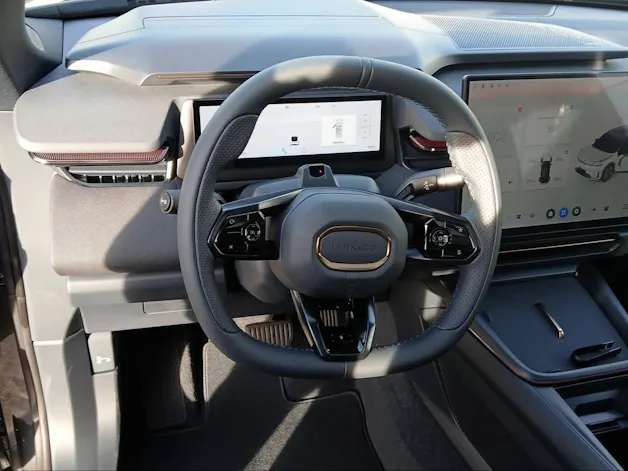 Lynk & Co 08 1.5 PHEV More