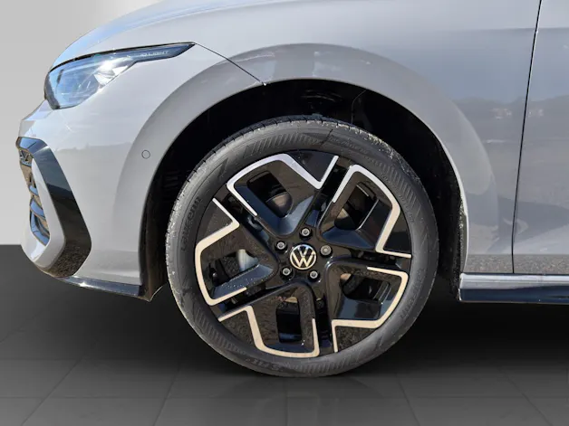 VW Golf 1.5 e TSI mHEV R-Line DSG
