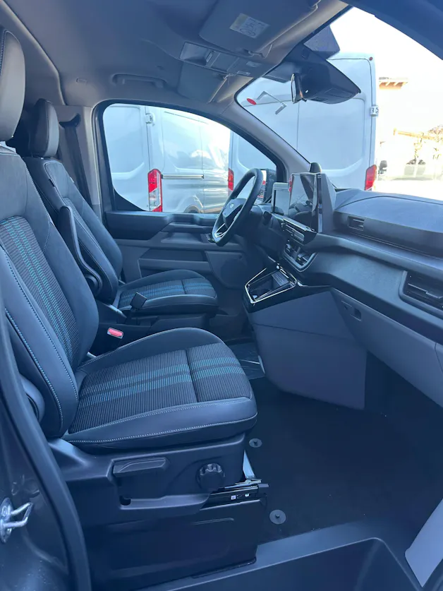 Ford Tourneo Custom 320 L1 2.0 EcoBlue 170 Sport 4x4